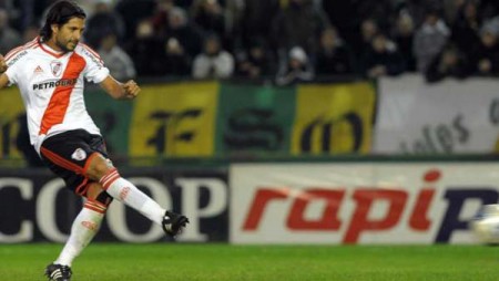 Un infantil River se llevó un amargo empate de Mar del Plata